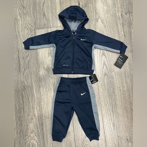NWT Nike Therma 2 Piece Set